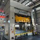 华东，630吨框架油压机，伺服驱动，有效台1800/3000，.